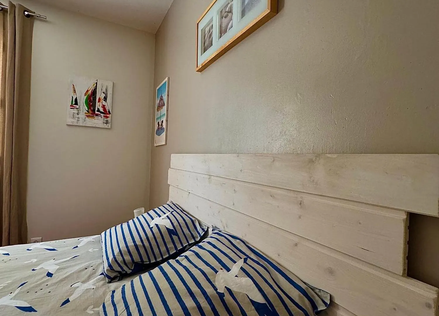 Chambres D'Hotes Les Tois Pins Tourtrol 0*,